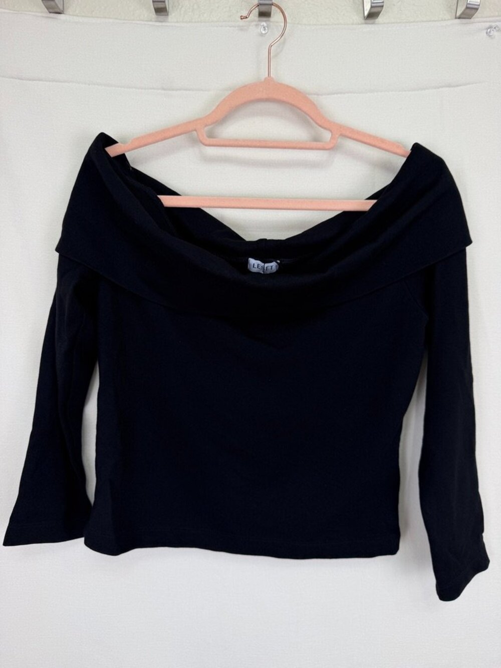 LESET NWOT Black Off The Shoulder Long Sleeve Knit Top Size Large